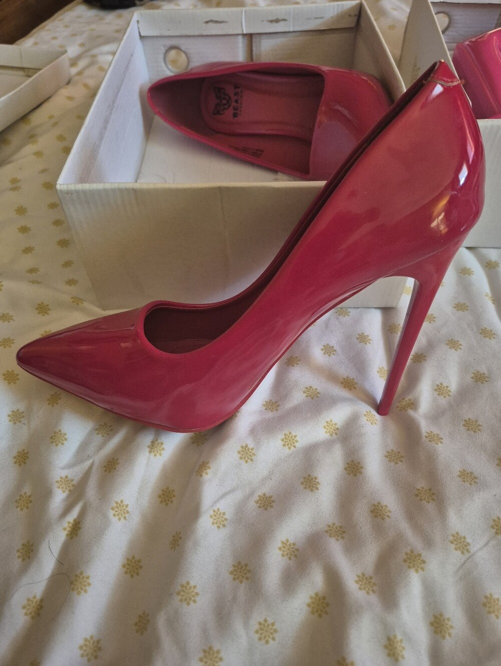 Women's RED Patent Pointed-Toe Stiletto Pumps